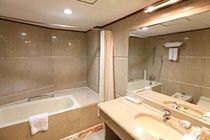 Plaza International Hotel Taichung Exterior photo